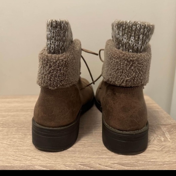 Natural Reflections ladies size 9 Boots from Cabelas - Picture 4 of 5